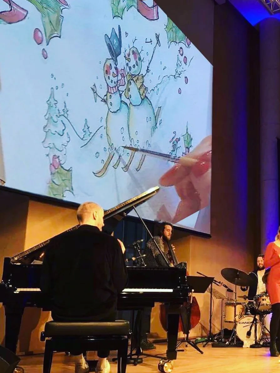 UiB Alumni: Live drawing at a Christmas concert